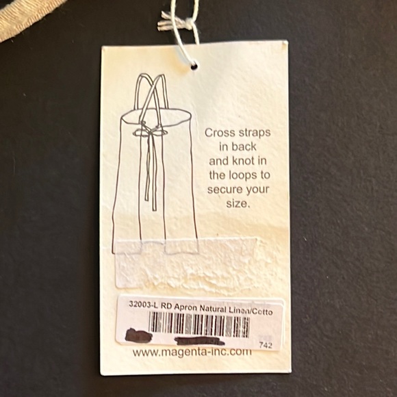 Rae Dunn linen blend apron-“let the beauty you love be what you do.”– NWT - Picture 6 of 7